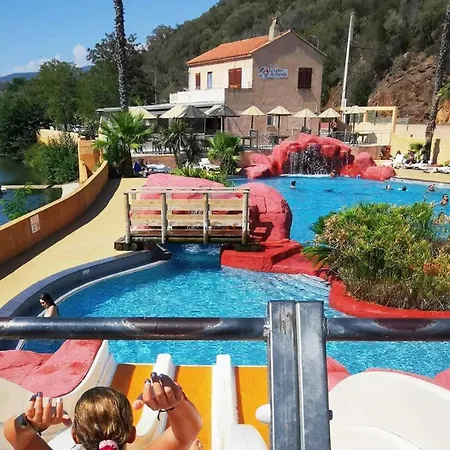 4 Etoiles - Parc Aquatique - Eebaii Kamp alanı *